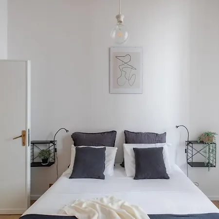 Iflat Colosseo Modern Apartment Rudiano