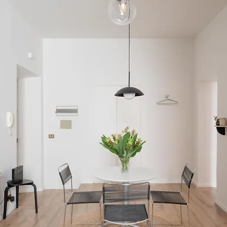 Iflat Colosseo Modern Apartment